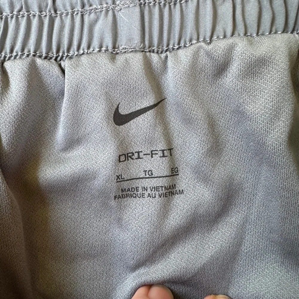 Nike Dri-FIT Running Shorts Mens XL Grey Breathable DX4967-084 Athletic Gym